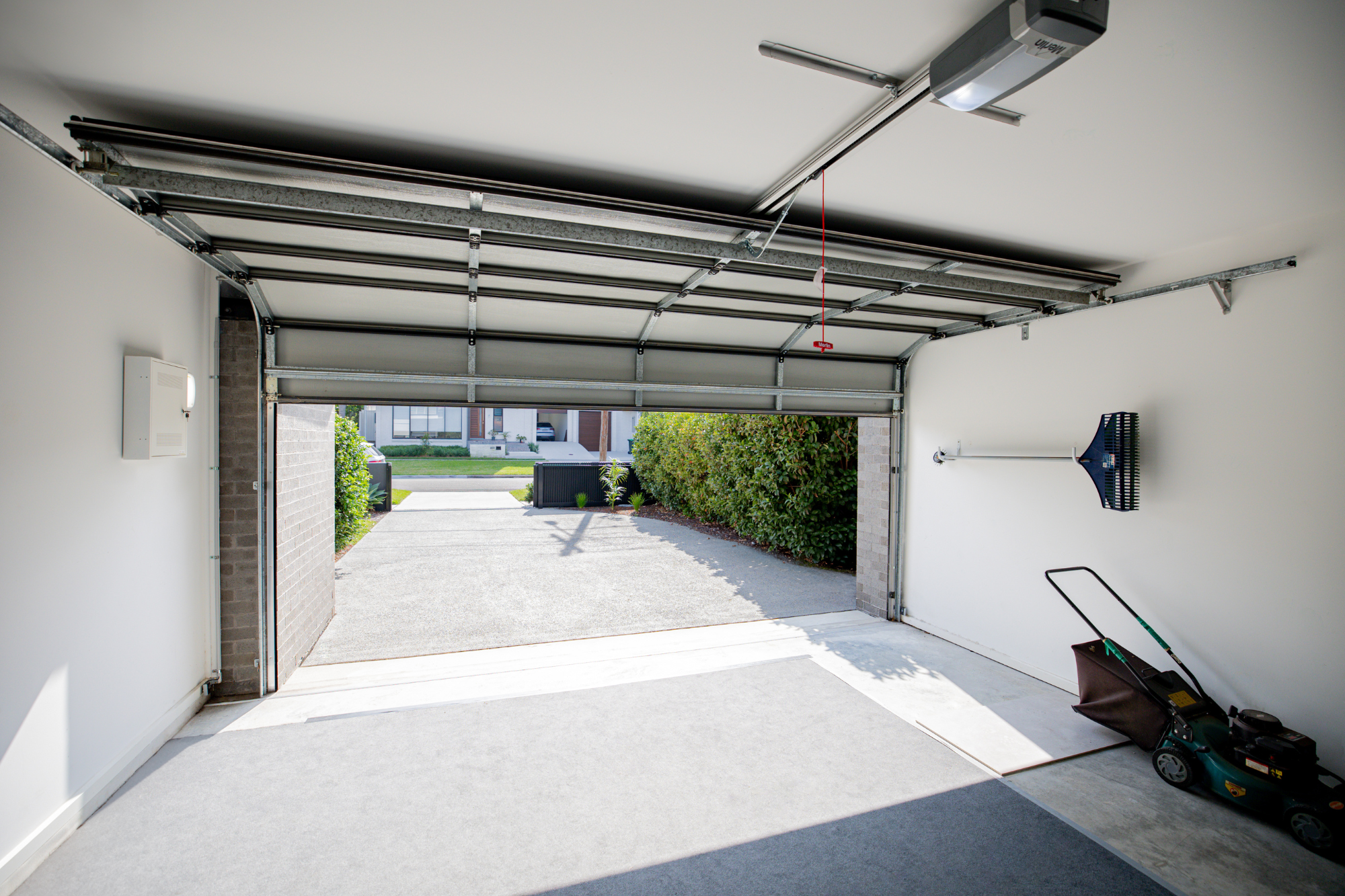 Trusted Garage Door Experts in Paramount, CA